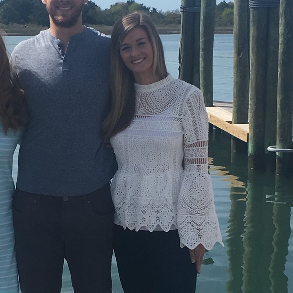 White Boohoo brand lace top bought at boutique. US size 6, fits like a small - Picture 3 of 5